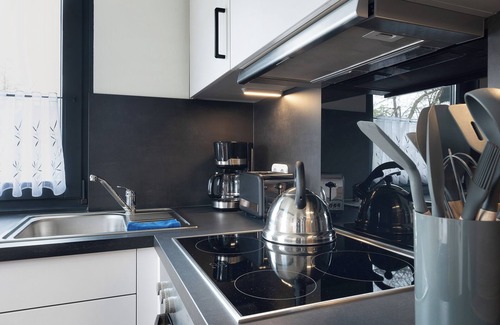 Hollern House | Holiday Home 'Ferienhaus Elb-diek' with Private Terrace, Private Garden and Wi-Fi