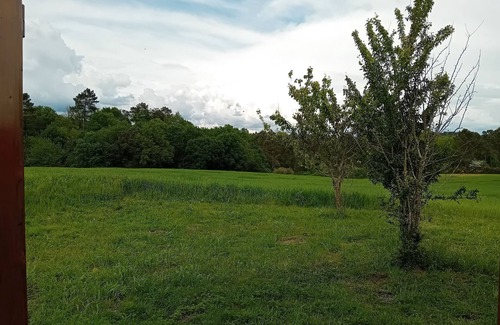 Saint-Front-d'Alemps House | Holiday Home 'Le Chalet' with Private Garden and Wi-Fi