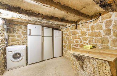 La Baronia de Rialb House | Holiday Home 'Mas Vilardaga' with Mountain View, Wi-Fi and Air Conditioning