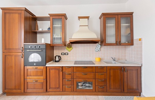 Scano di Montiferro House | Holiday Home 'Mari E Monti' with Sea View, Wi-Fi and Air Conditioning