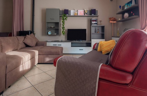 Lizzanello House | Holiday Home 'Angolo Della Natura' with Private Terrace, Wi-Fi and Air Conditioning