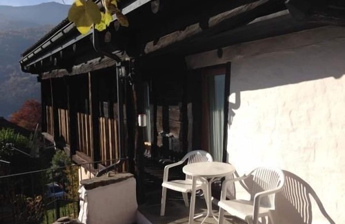 Negrentino House | Holiday home Bella Vista with large grounds