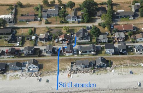 Tørresø House | Holiday Home Berner - 40m from the sea by Interhome