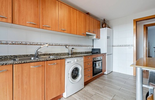 Riudecanyes House | Holiday Home "Can Montclar" with Sea View, Private Pool & Wi-Fi