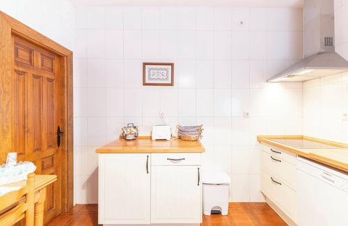 Rades de Abajo House | Holiday Home 'Casa El Arroyal' with Private Pool, Private Terrace and Wi-Fi