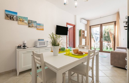 Villasimius House | Holiday Home "Casa Clà" with Mountain View, Garden and Air Conditioning