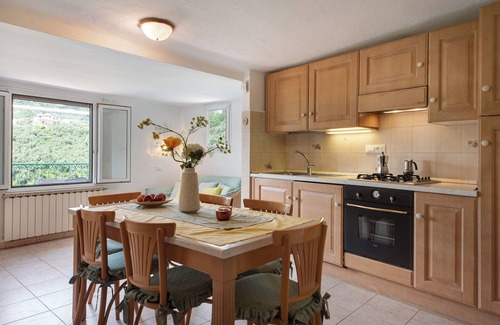 Levanto House | Holiday Home 'Casa Luci' with Sea View, Private Terrace and Wi-Fi