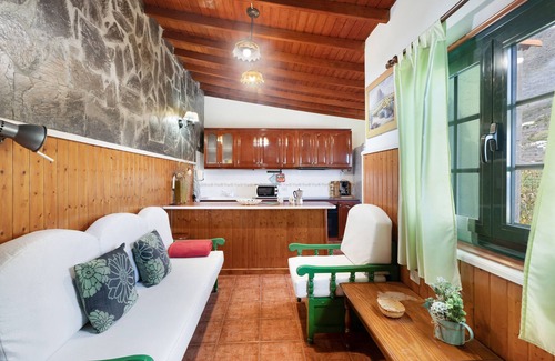 Hermigua House | Holiday Home 'Casa Rural Ondina B' with Sea View, Private Terrace and Wi-Fi