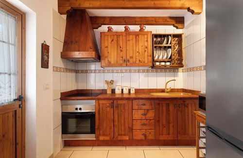 Agulo House | Holiday Home 'Casa Rural Medina 1' with Mountain View, Wi-Fi and Air Conditioning