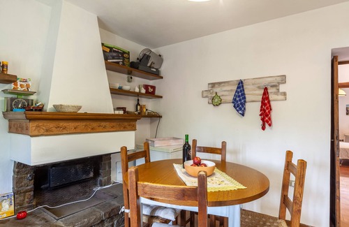 San Romano in Garfagnana House | Holiday Home "Dolce Far Niente" with Mountain View, Garden & Wi-Fi