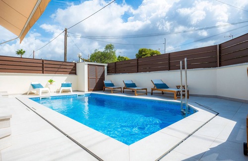 Sa Rapita House | Holiday Home 'Es Reco' with Private Pool, Wi-Fi and Air Conditioning