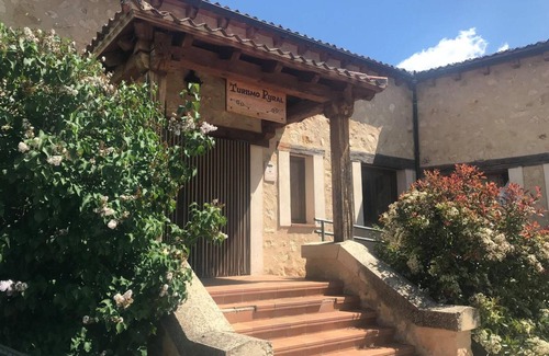 Yanguas De Eresma House | Holiday Home 'San Pedro De Caldas' with Private Pool, Private Garden and Wi-Fi