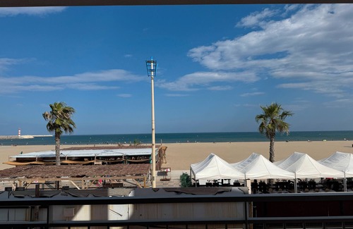 Port-la-Nouvelle House | Holiday Home 'Face À La Mer 2' with Private Terrace and Air Conditioning