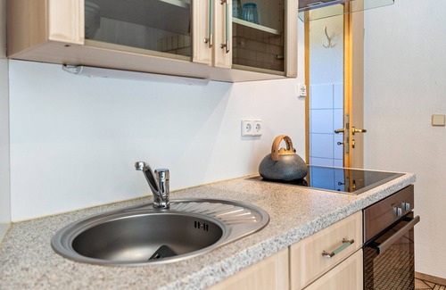 Blankenburg House | Holiday Home 'Ferienhaus Annika' with Private Terrace, Private Garden and Wi-Fi