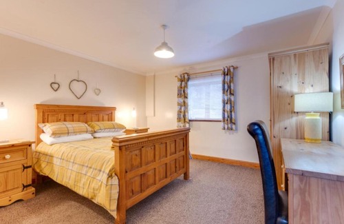 Brynrefail House | Holiday Home Ffordd Fodolydd-1 by Interhome