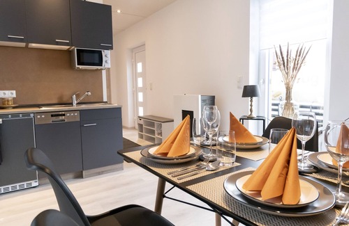 Nagel House | Holiday Home 'Fimo Haus' with Sea View, Private Terrace and Wi-Fi