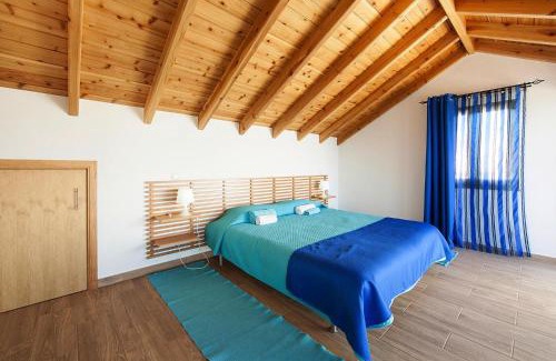 Prainha House | holiday home for 4 people with garden