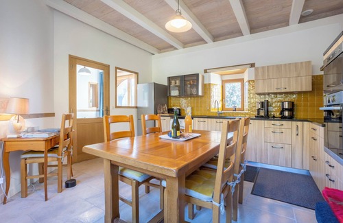 Cleden-Cap-Sizun House | Holiday Home 'Gîte de la Ferme - La Pointe Du Raz' with Shared Garden