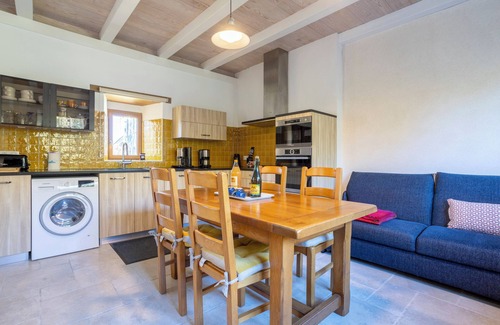 Cleden-Cap-Sizun House | Holiday Home 'Gîte de la Ferme - La Pointe Du Raz' with Shared Garden