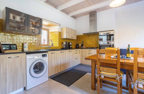 Cleden-Cap-Sizun House | Holiday Home 'Gîte de la Ferme - La Pointe Du Raz' with Shared Garden