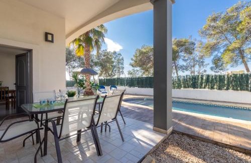 Riumar House | Holiday Home Gaviota 14 by Interhome
