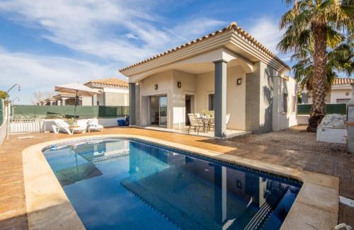 Riumar House | Holiday Home Gaviota 15 by Interhome
