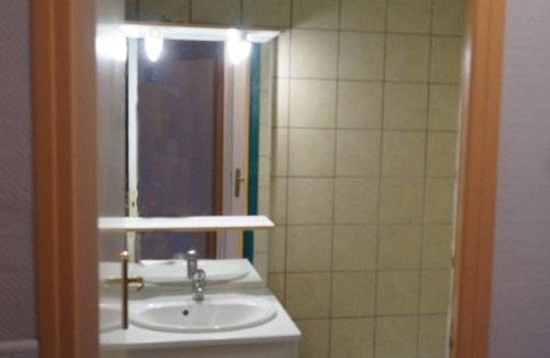 La Rochette House | Holiday Home 'Gîte De Saint Ribert 3 Pièces' with Mountain View, Shared Terrace and Wi-Fi