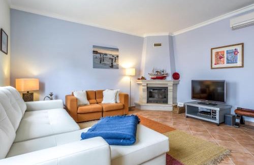 Pera House | Holiday Home Grand Beach Hit by Interhome