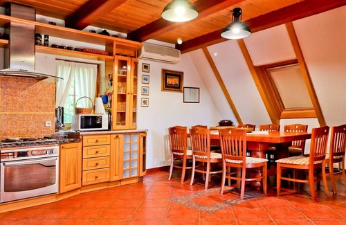 Donja Voca House | Holiday Home Grga with Jacuzzi and swimming pool