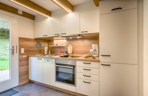 Schwarzenbach House | Holiday Home 'Häusle Nr 1' with Shared Garden, Balcony and Wi-Fi