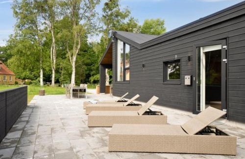 Bønnerup Strand House | Holiday Home Hana - 800m from the sea by Interhome