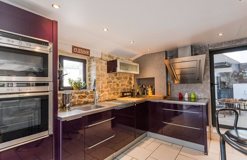 Baden House | Holiday Home 'Histoire D'eau - Chaumière' with Private Pool, Private Terrace and Wi-Fi