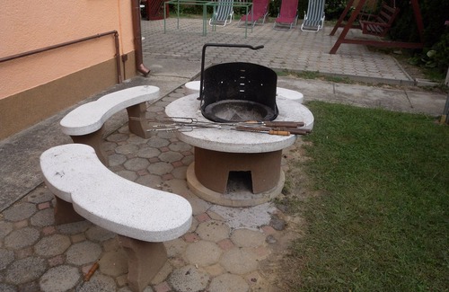 Balatonmariafurdo House | Holiday home near the beach and with a garden