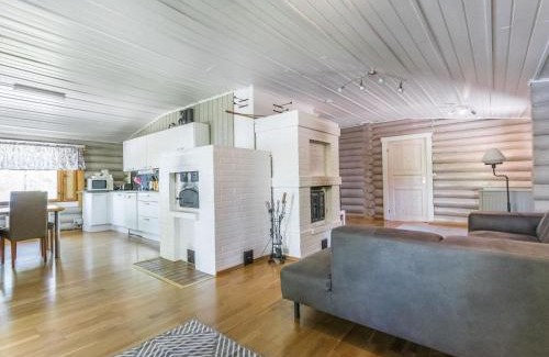 Pielavesi House | Holiday Home Huvikumpu by Interhome