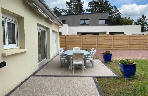Saint-Pair-sur-Mer House | Holiday Home in Kairon near the Beach
