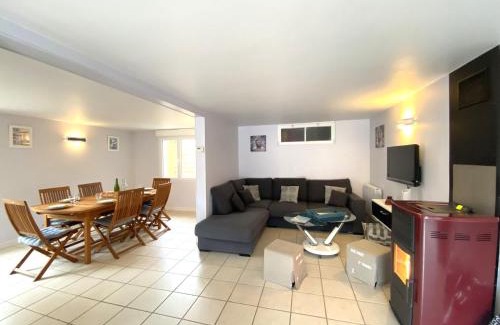 Saint-Pair-sur-Mer House | Holiday Home in Kairon near the Beach