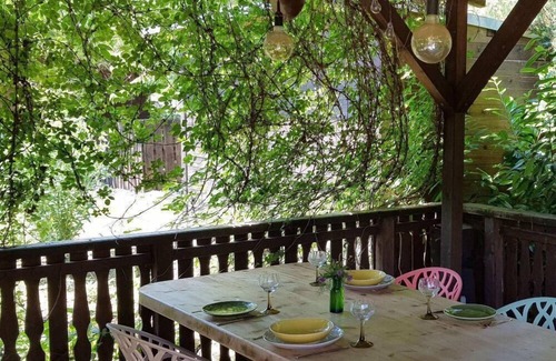 Muecke House | Holiday home in Atzenhain with large terrace