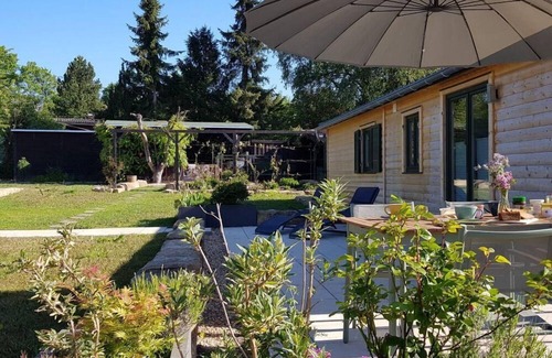 Muecke House | Holiday home in Atzenhain with large terrace