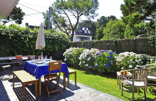 Carnac House | Holiday Home in Carnac near Sandy Beach