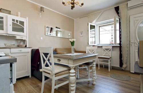 Drnis House | Holiday Home in Drniš with Pool & Etnoland
