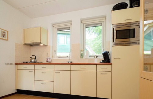 Heeten House | Holiday Home in Heeten near Forest Trails