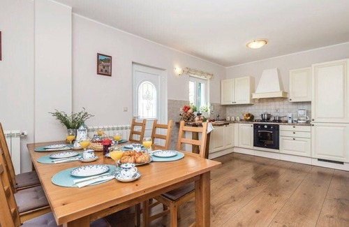 Lovran House | Holiday home in Lovranska Draga with large fireplace