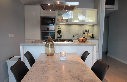 Kattendijke House | Holiday Home in Kattendijke near Oosterschelde