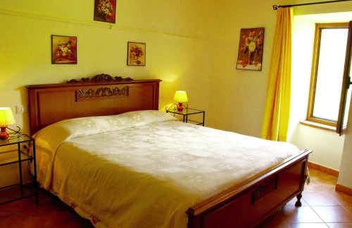 Mulazzo House | Holiday Home in Mulazzo near Tuscan Castles