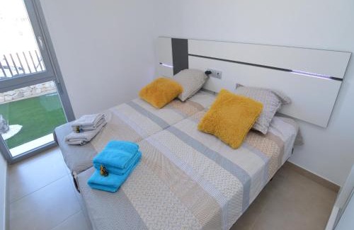 Lo Rufete House | Holiday Home in Orihuela with Pool & Golf