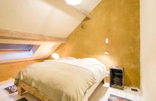 Tombeek House | Holiday Home in Philippeville with garden