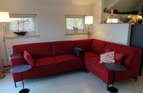 Steendam House | Holiday Home in Steendam by Schild Lake