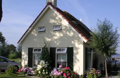 Steendam House | Holiday Home in Steendam by Schild Lake