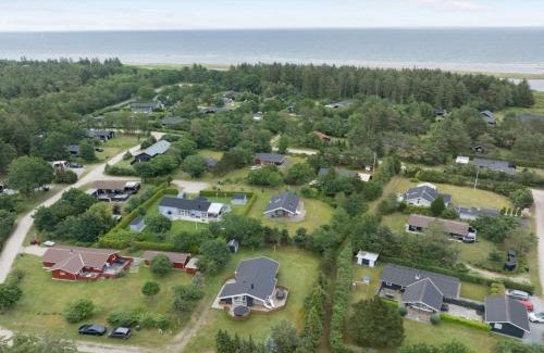 Hals House | Holiday Home Ingwin - from the sea by Interhome