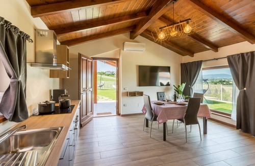 Terre Roveresche Villa | Holiday home with pool and air conditioning in Le Marche, 20 minutes from the Adriatic Sea